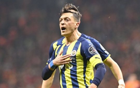 Mesut Özil