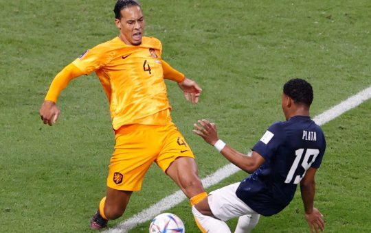 Virgil van Dijk es Gonzalo Plata