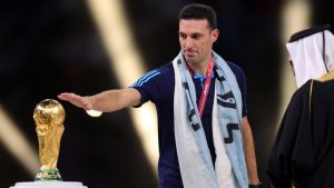 Lionel Scaloni vb trófea katar