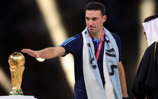 Lionel Scaloni vb trófea katar
