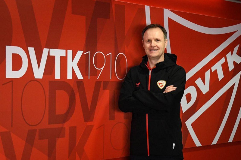 Vladimir Radenkovics dvtk