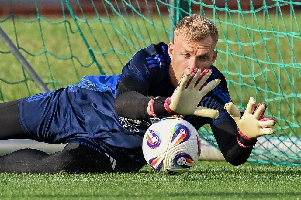 Tóth Balázs kapus