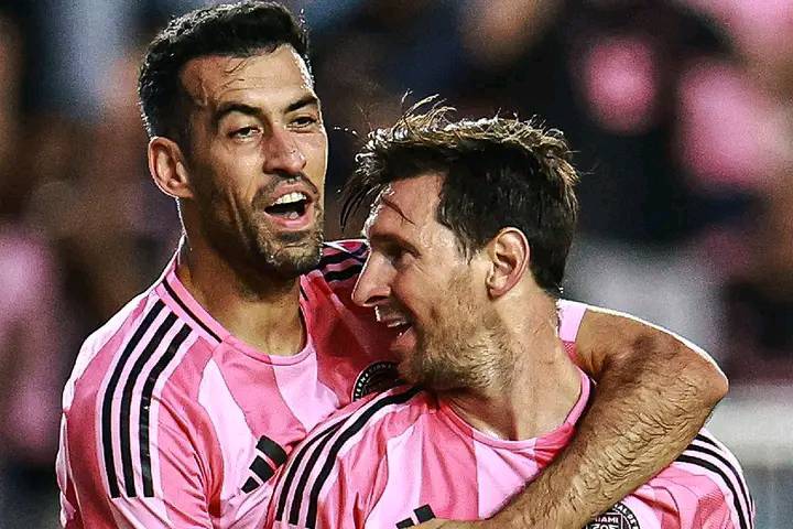 Sergio Busquets Lionel Messi