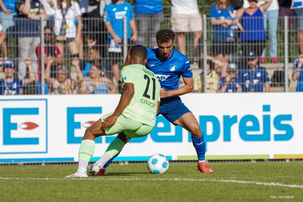 Fisnik Asllani